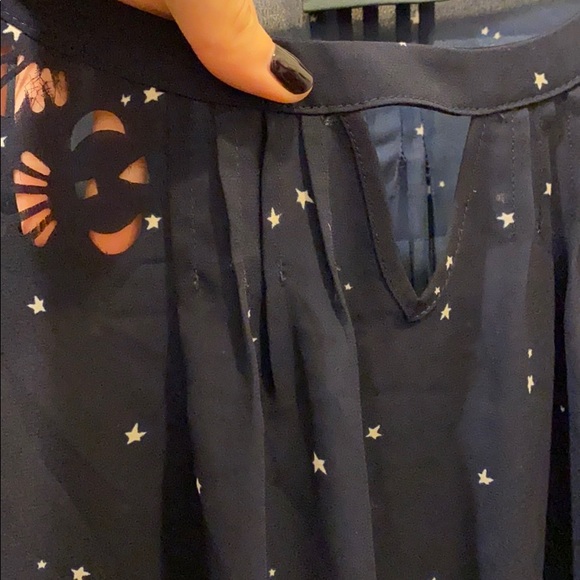 Anthropologie 3/4 sleeve cut out top - Picture 2 of 5